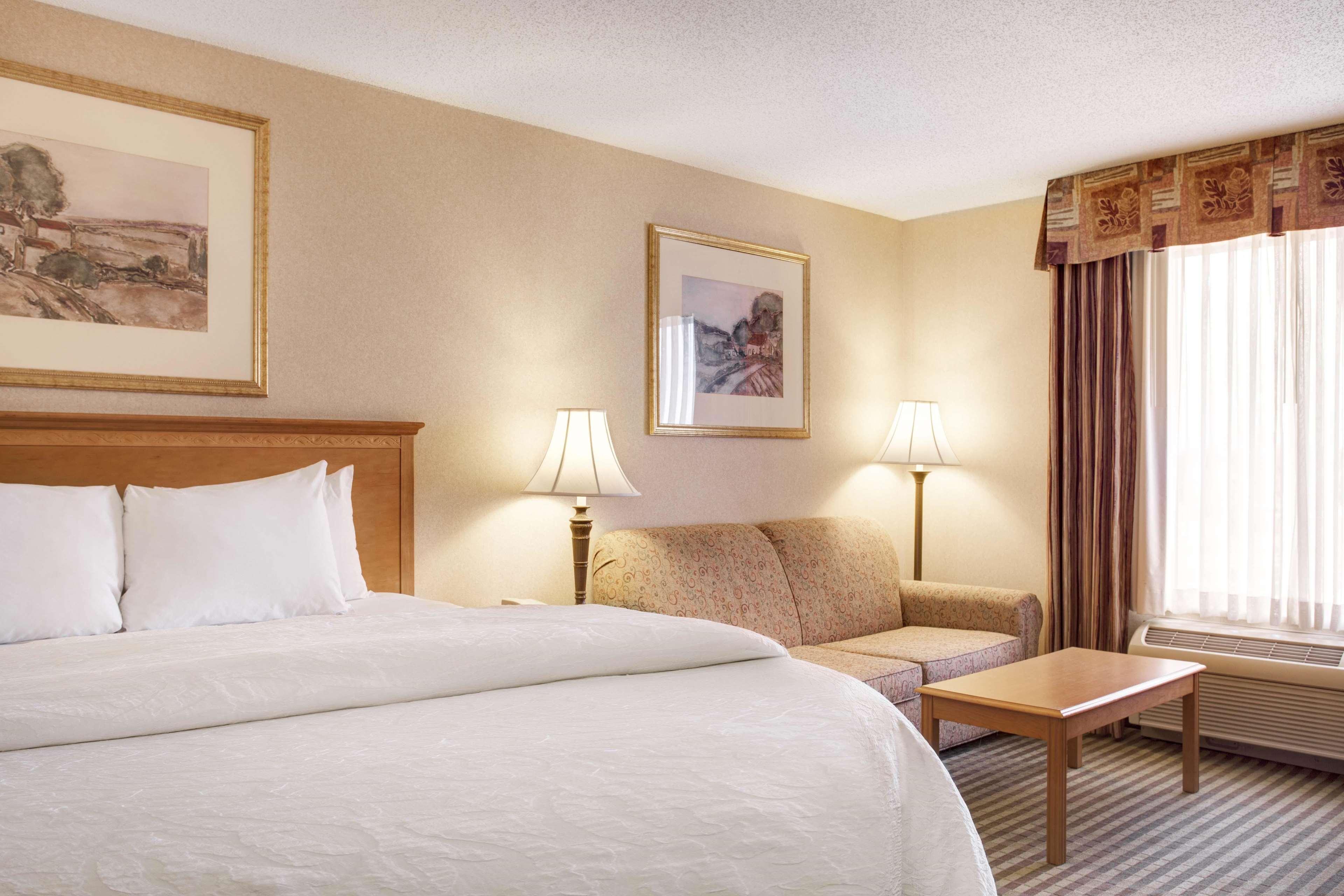 Hampton Inn & Suites Addison Εξωτερικό φωτογραφία