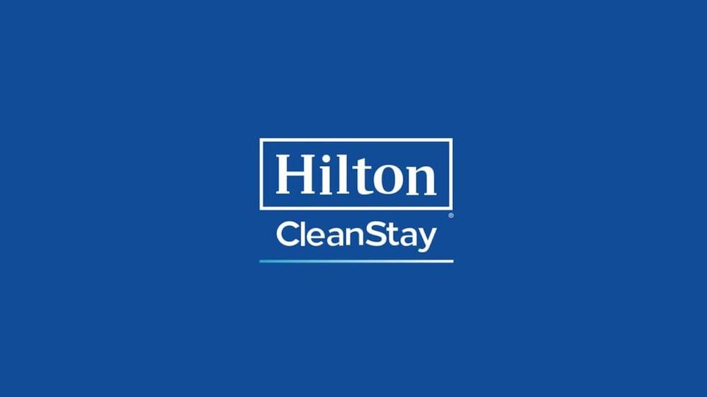Hampton Inn & Suites Addison Εξωτερικό φωτογραφία