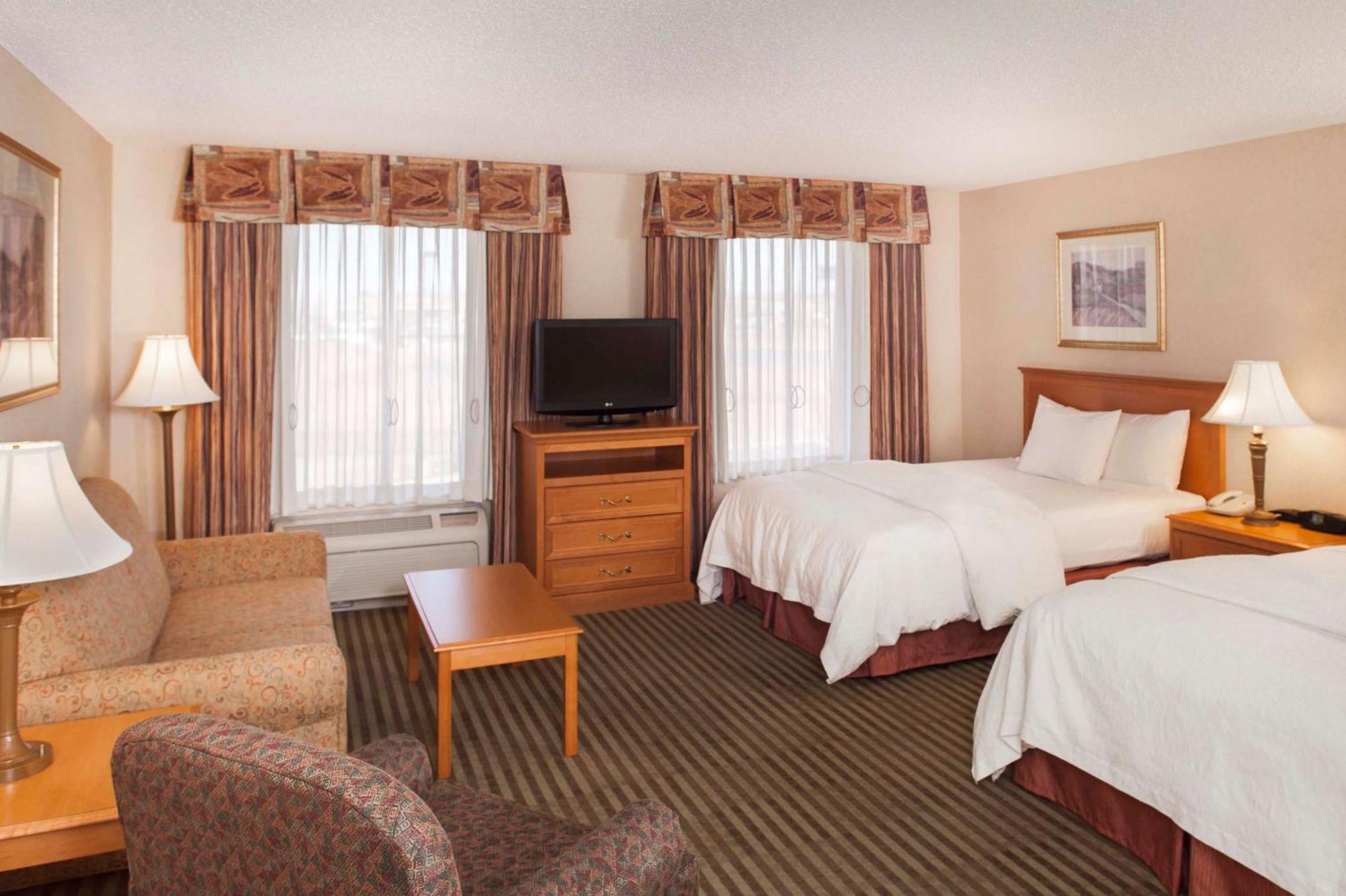 Hampton Inn & Suites Addison Εξωτερικό φωτογραφία